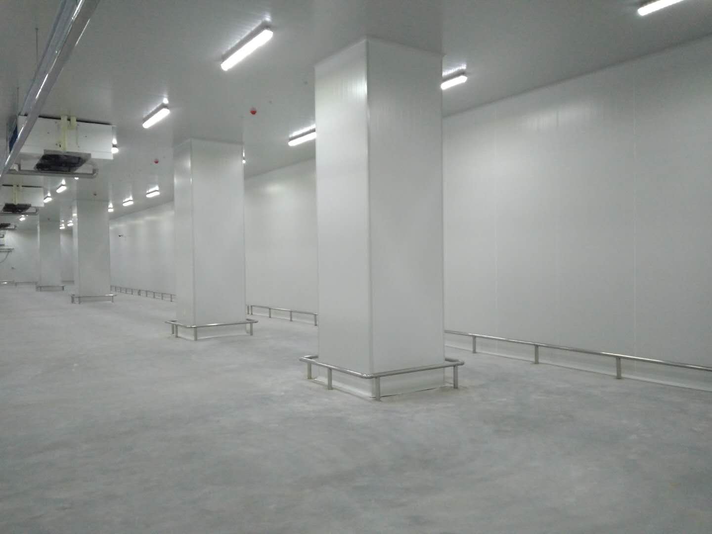 中國(guó)供銷啟東農(nóng)產(chǎn)品國(guó)際物流港22600m3冷庫(kù)制冷與保溫工程案例